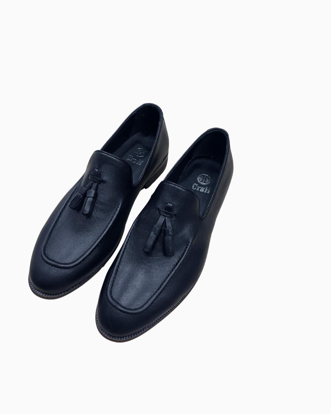 KLASİK SİYAH PÜSKÜLLÜ 002